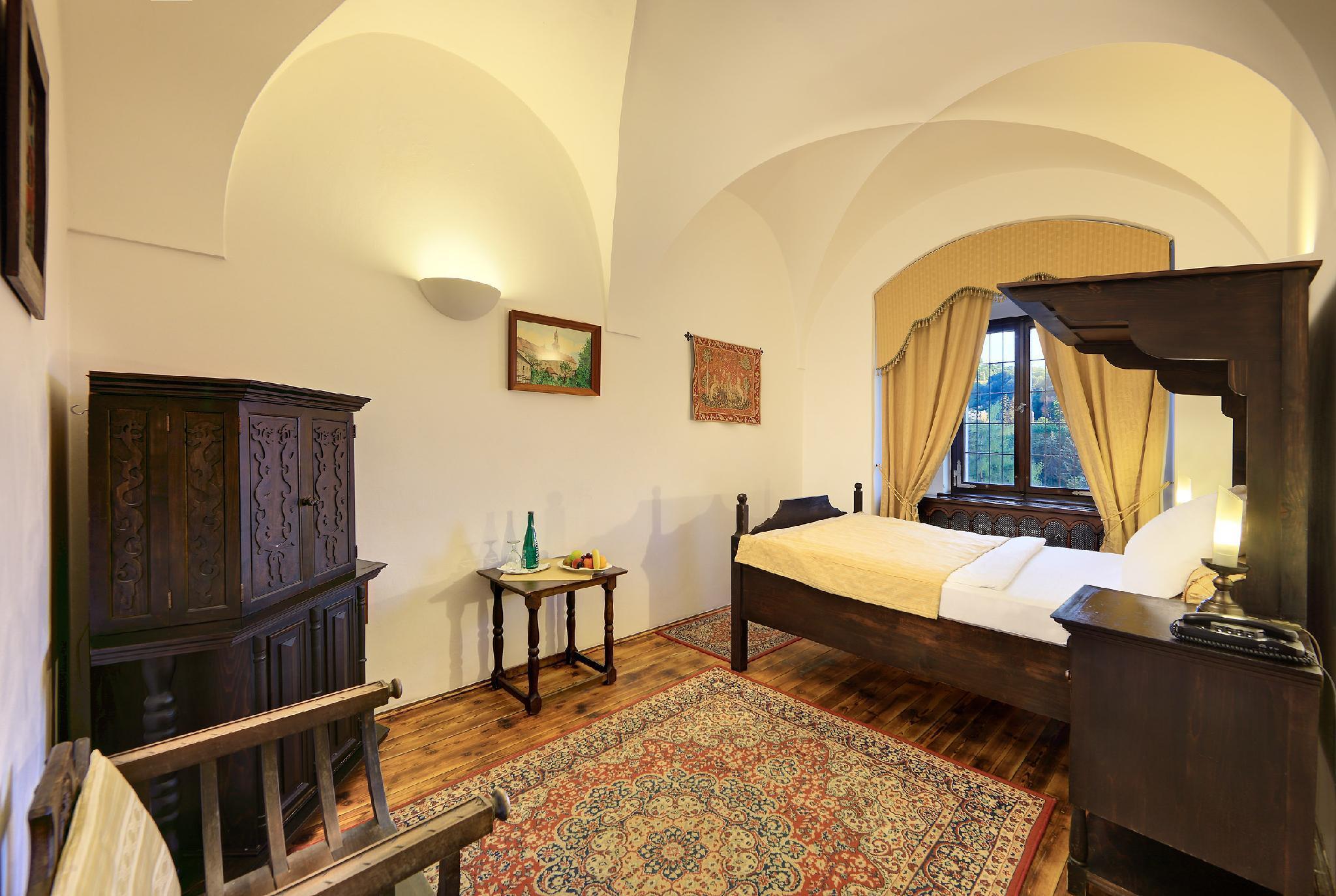 Hotel Ruze Cesky Krumlov Exterior foto The room of the castle where the treaty was signed