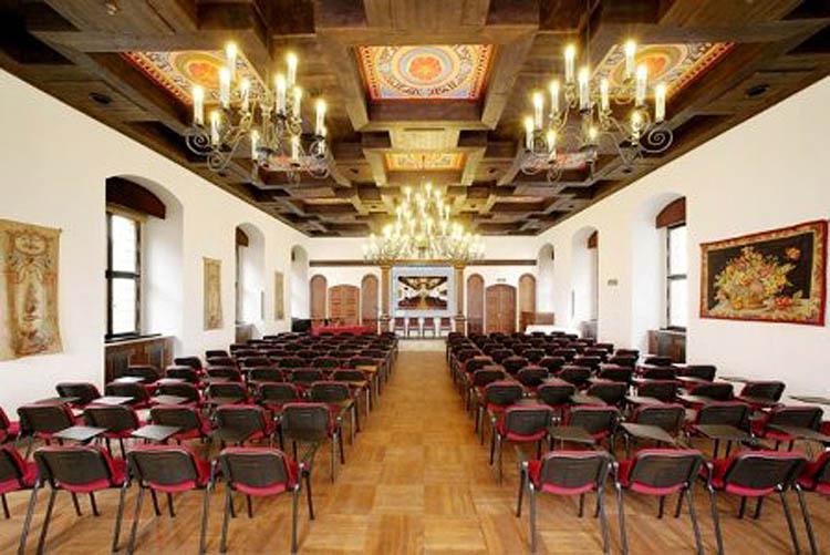 Hotel Ruze Cesky Krumlov Negócio foto The interior of the synagogue