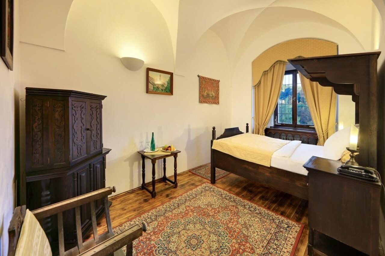 Hotel Ruze Cesky Krumlov Exterior foto A room in the hotel